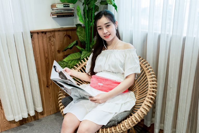 Tai nghe bà bầu giúp thai nhi phát triển toàn diện